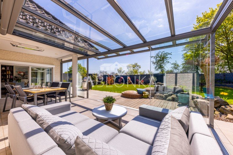 Titelbild Auf Anfrage Villa Luxuri�se Architektenvilla - Courtagefrei f�r K�ufer