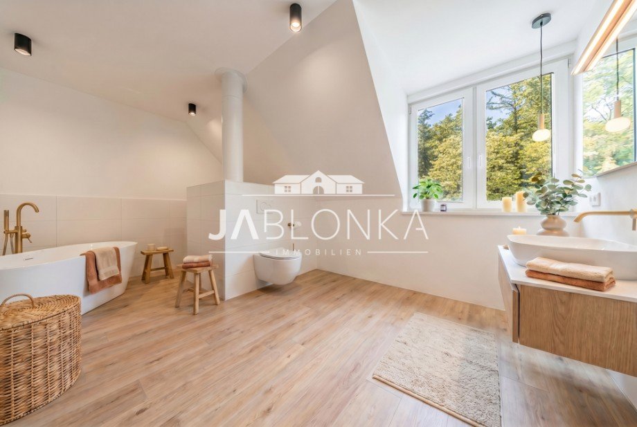 Badezimmer (digital renoviert) Doppelhaush�lfte Brunsmark