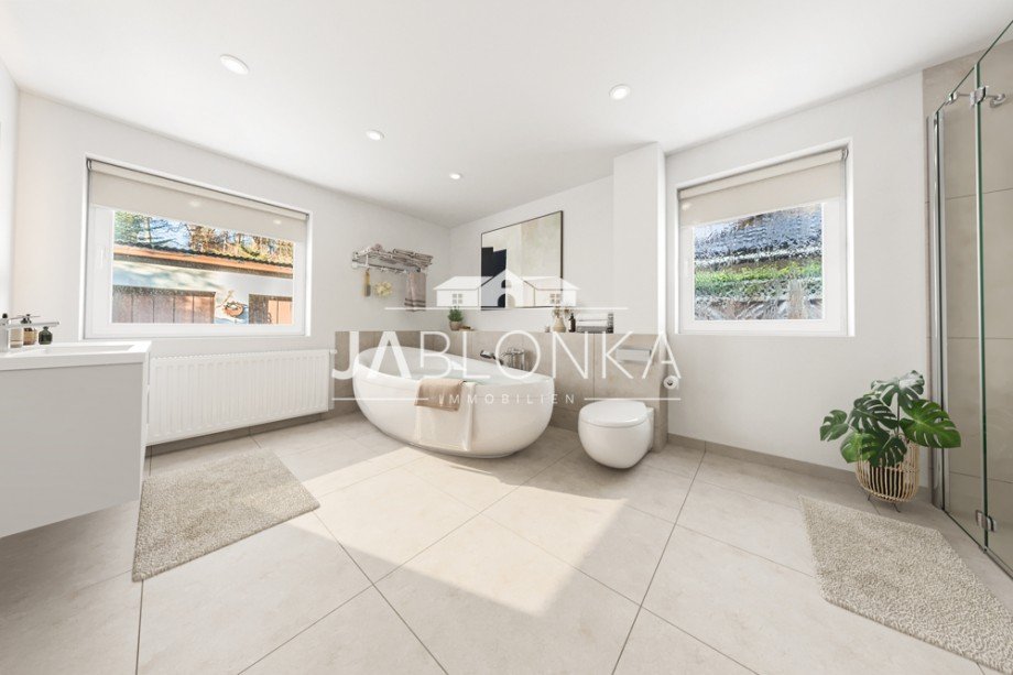 Badezimmer im EG (digital renoviert) Einfamilienhaus Hamfelde