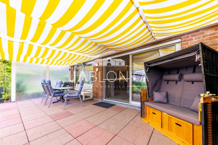 �berdachte Terrasse Doppelhaush�lfte L�beck