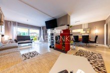 Wohnzimmer Exklusives Einfamilienhaus mit Travegrundst�ck - Courtagefrei f�r K�ufer