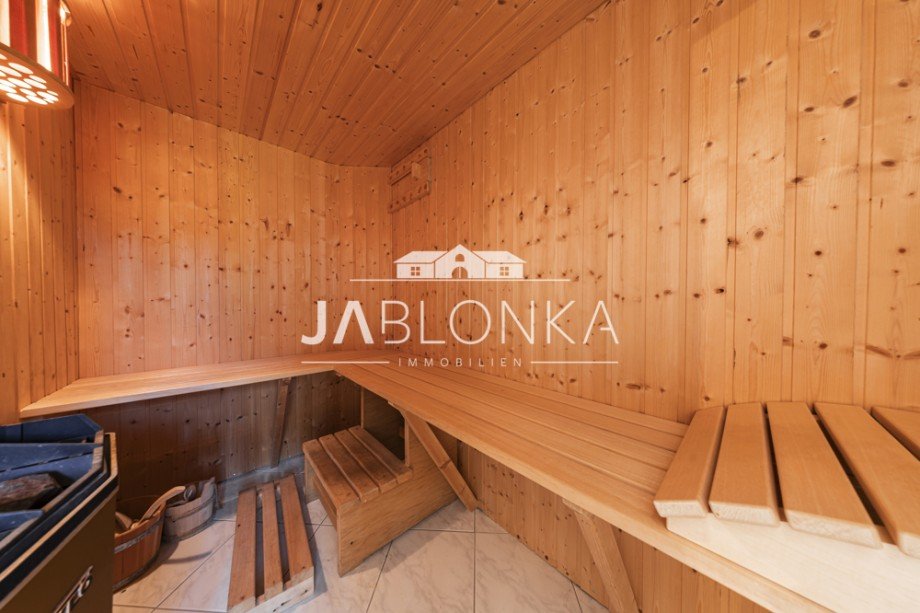 Sauna Doppelhaush�lfte Brunsmark