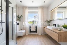 Badezimmer (digital saniert) Schickes Mittelreihenhaus in beliebter Lage
