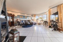 Wohnzimmer mit Kamin Familienidyll in traumhafter Feldrandlage - Courtagefrei f�r K�ufer