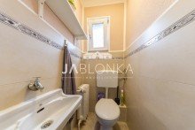 G�ste-WC EG S�d Attraktives Mehrfamilienhaus in ruhiger Lage - Courtagefrei f�r K�ufer