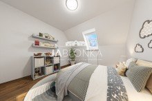 Kinderzimmer im OG (digital renoviert) +RESERVIERT+ Wohnen am Waldrand - Ruhiges Domizil am Hahnheider Naturschutzgebiet