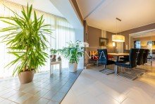 Essbereich Exklusives Einfamilienhaus mit Travegrundst�ck - Courtagefrei f�r K�ufer