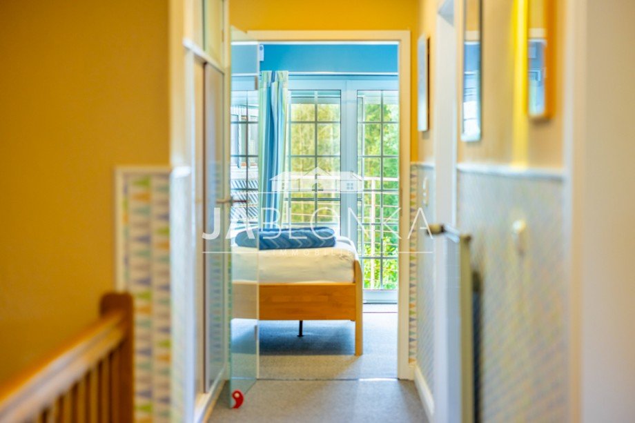 Flurblick ins Schlafzimmer Doppelhaush�lfte L�beck