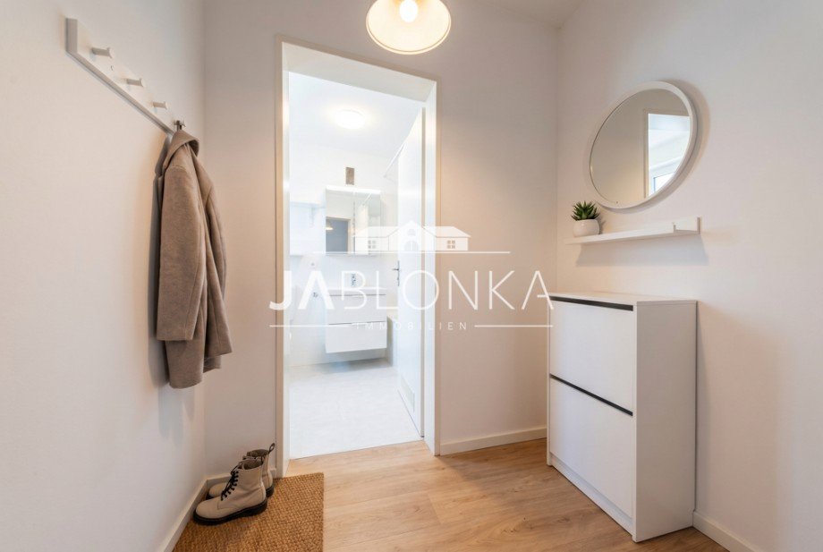 Flur (digital renoviert) Etagenwohnung Ratzeburg