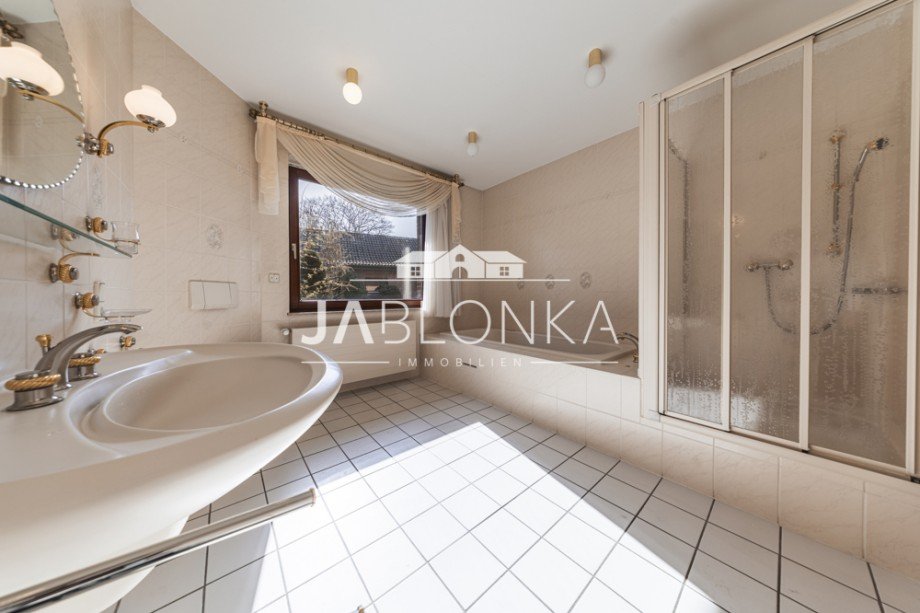 Badezimmer EG Einfamilienhaus Neversdorf