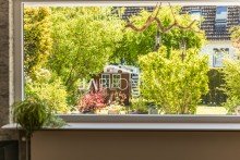 Blick aus dem Wohnzimmerfenster Stilvolles Mittelreihenhaus mit Gartenidylle - Courtagefrei f�r K�ufer