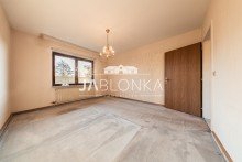 Schlafzimmer im EG +RESERVIERT+ Gro�z�giges Zuhause im Ortskern - Courtagefrei f�r K�ufer