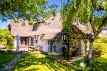 Seitenansicht Reetvilla mit nordischem Flair - Courtagefrei f�r K�ufer