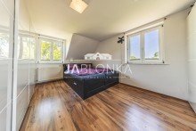 Schlafzimmer Stilvolle Doppelhaush�lfte mit Weitblick - Courtagefrei f�r K�ufer