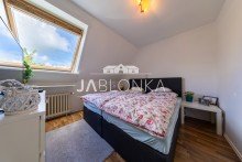 Schlafzimmer OG S�d Attraktives Mehrfamilienhaus in ruhiger Lage - Courtagefrei f�r K�ufer