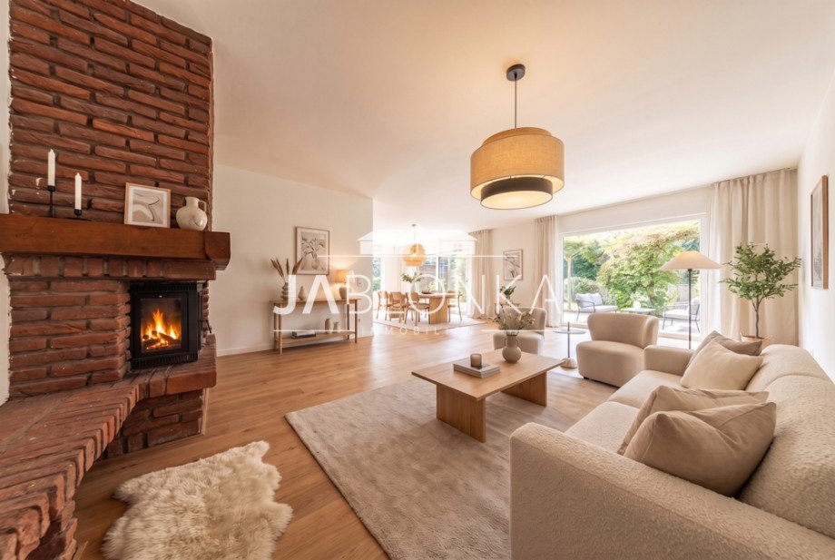 Wohnzimmer (digital renoviert) Einfamilienhaus Hamburg