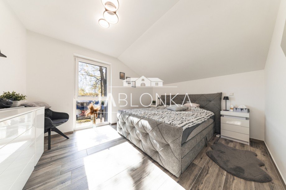 Schlafzimmer Dachgeschosswohnung M�lln