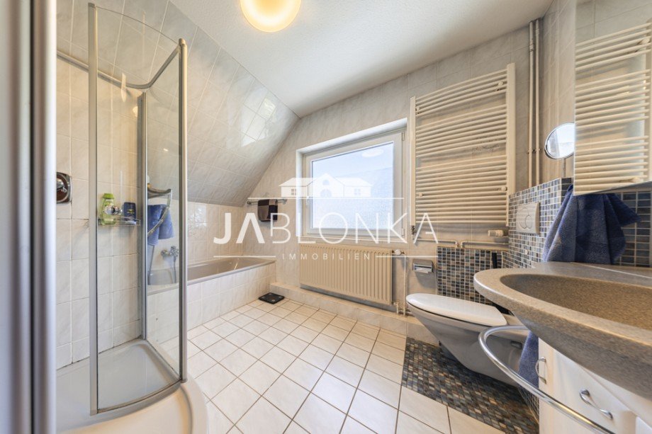 Badezimmer OG Einfamilienhaus Hohenhorn
