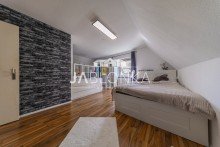 Kinderzimmer OG S�d Attraktives Mehrfamilienhaus in ruhiger Lage - Courtagefrei f�r K�ufer