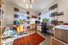 Arbeits- oder Kinderzimmer Moderner Bungalow mit liebevollem Garten - Courtagefrei f�r K�ufer